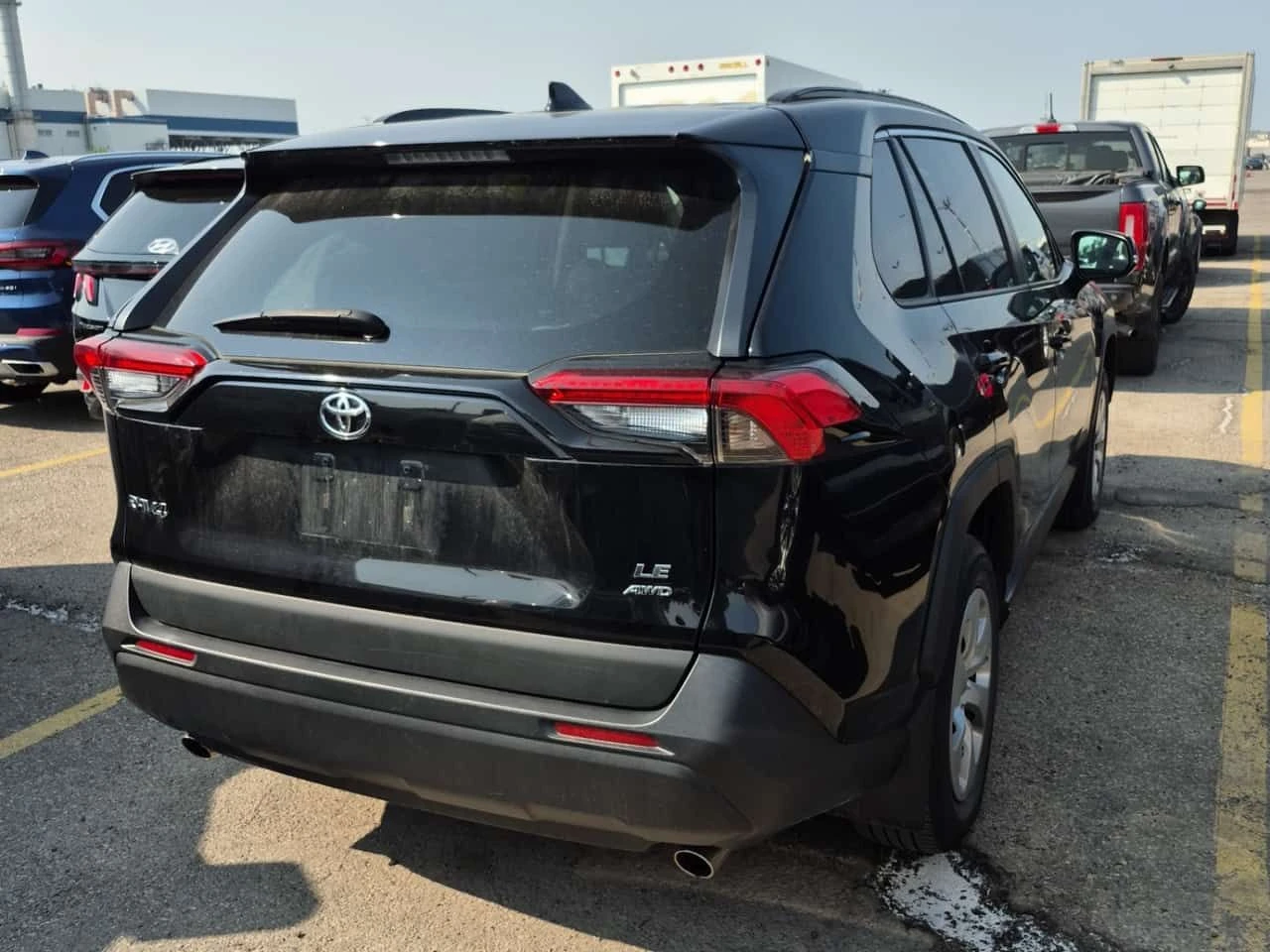Toyota Rav4 LE| ПОДГРЕВИ| 2 КЛЮЧА| ГУМИ С ДЖАНТИ, снимка 3 - Автомобили и джипове - 55351572
