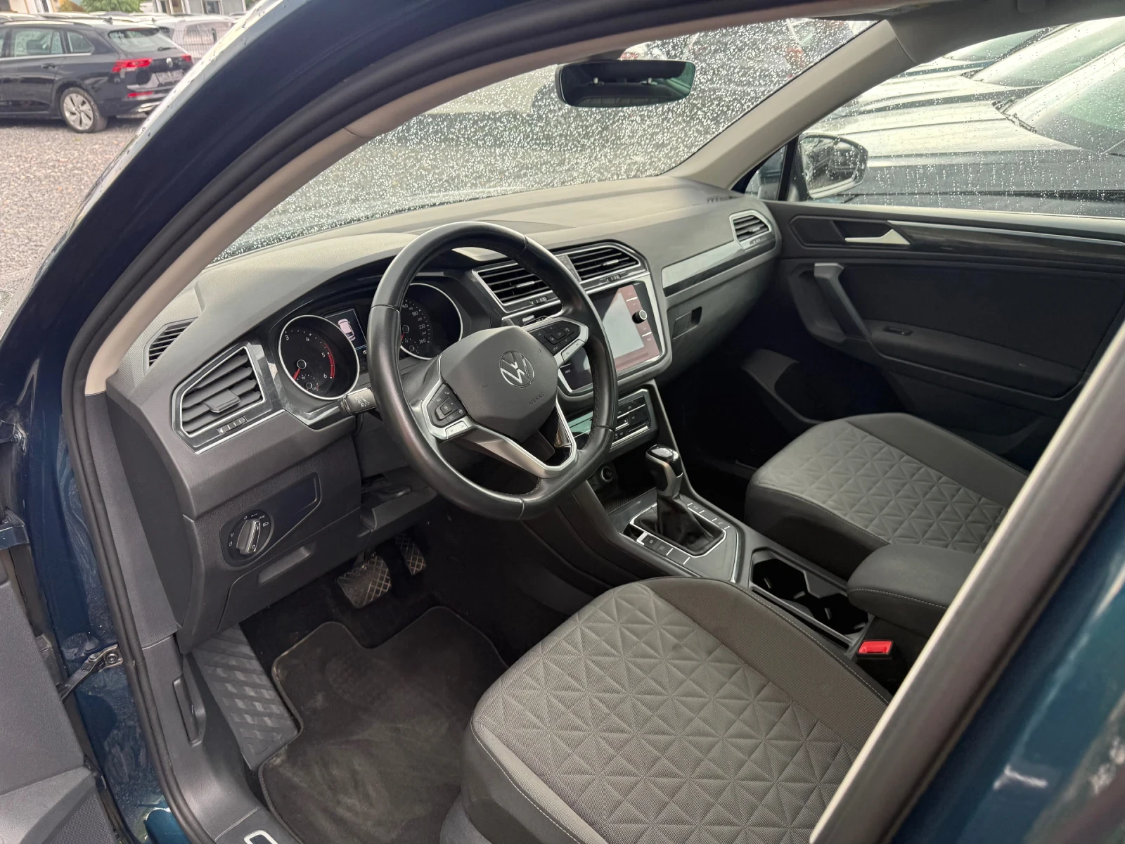 VW Tiguan 2.0TDI DSG IQ-LIGHT PANORAMA, снимка 3 - Автомобили и джипове - 55697419