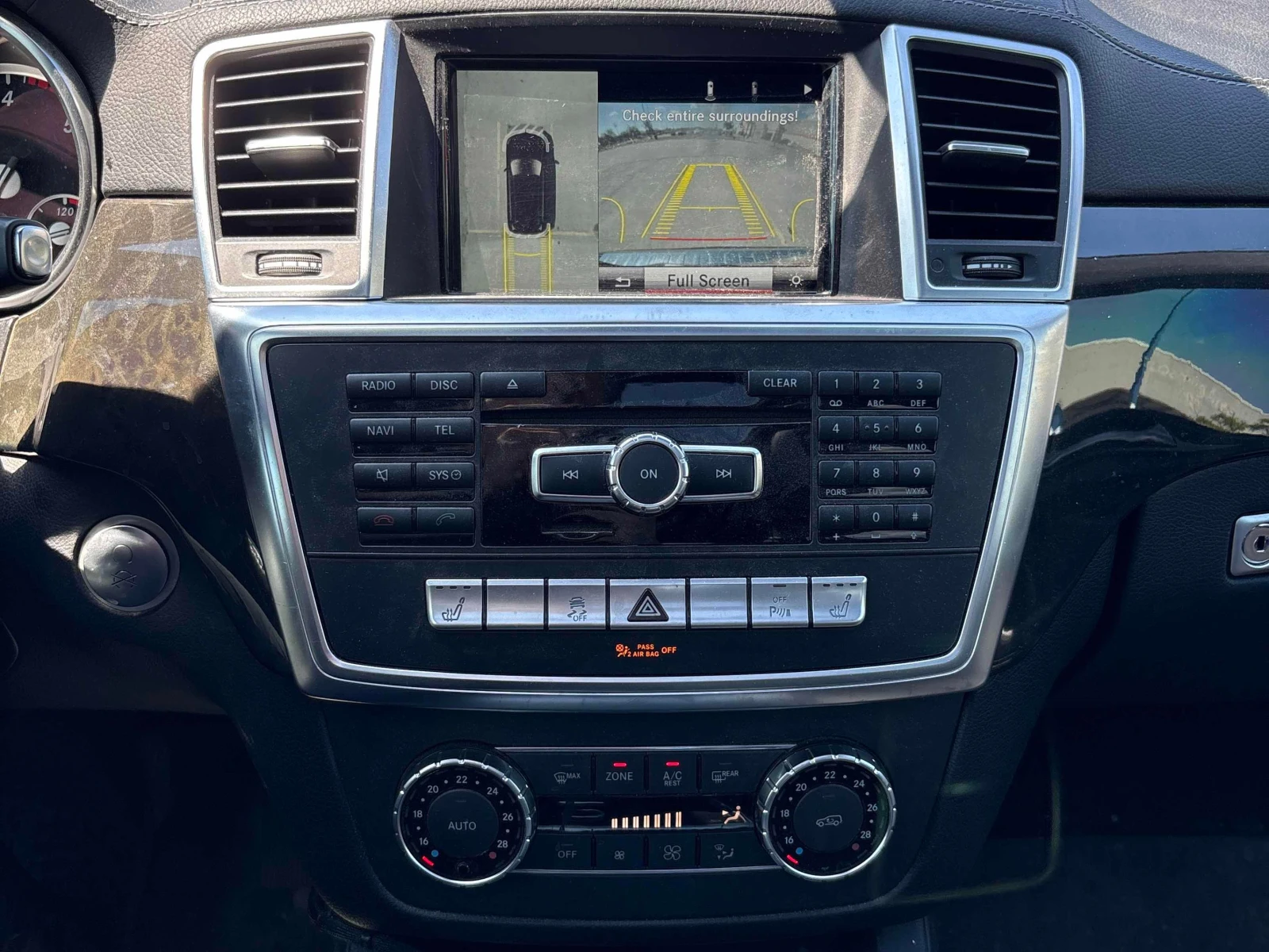 Mercedes-Benz GL 350 АМГ ПАКЕТ/BlueTEC/CARFAX/КЛИП/360/ПОДГРЕВ/ПАМЕТ, снимка 15 - Автомобили и джипове - 55932414