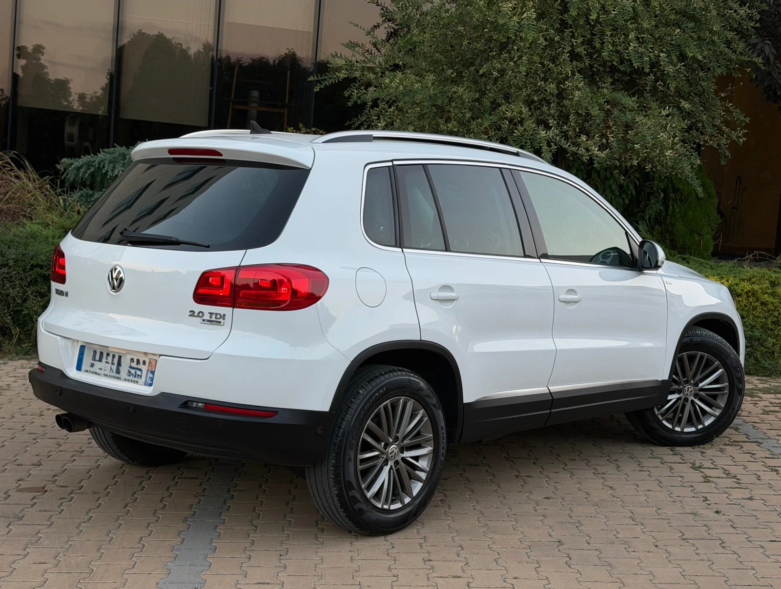 VW Tiguan 2.0Tdi/6sk/140ps, снимка 4 - Автомобили и джипове - 55943678