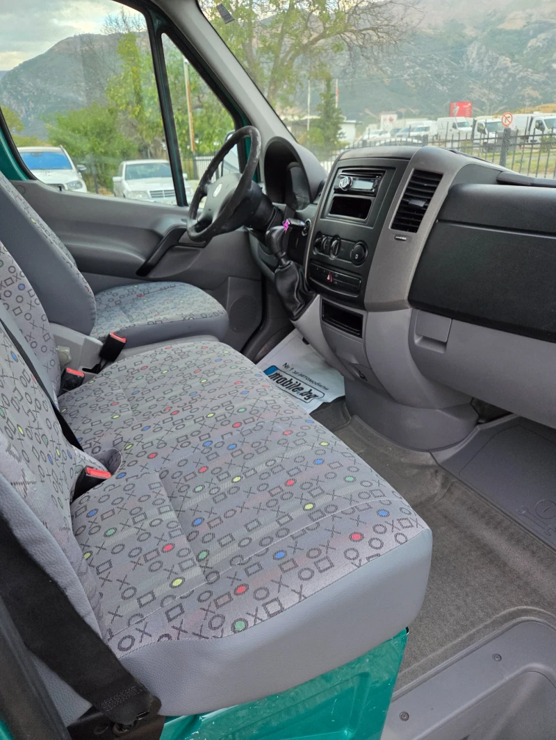 VW Crafter 2.5 TDI, снимка 15 - Бусове и автобуси - 51859174