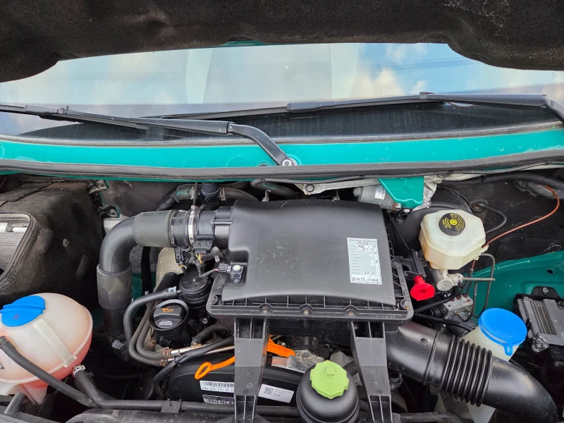 VW Crafter 2.5 TDI, снимка 14 - Бусове и автобуси - 51859174