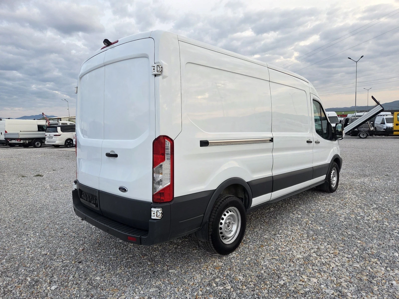 Ford Transit 2.0 TDCi, Автомат, Климатик, Евро 6 - изображение 5