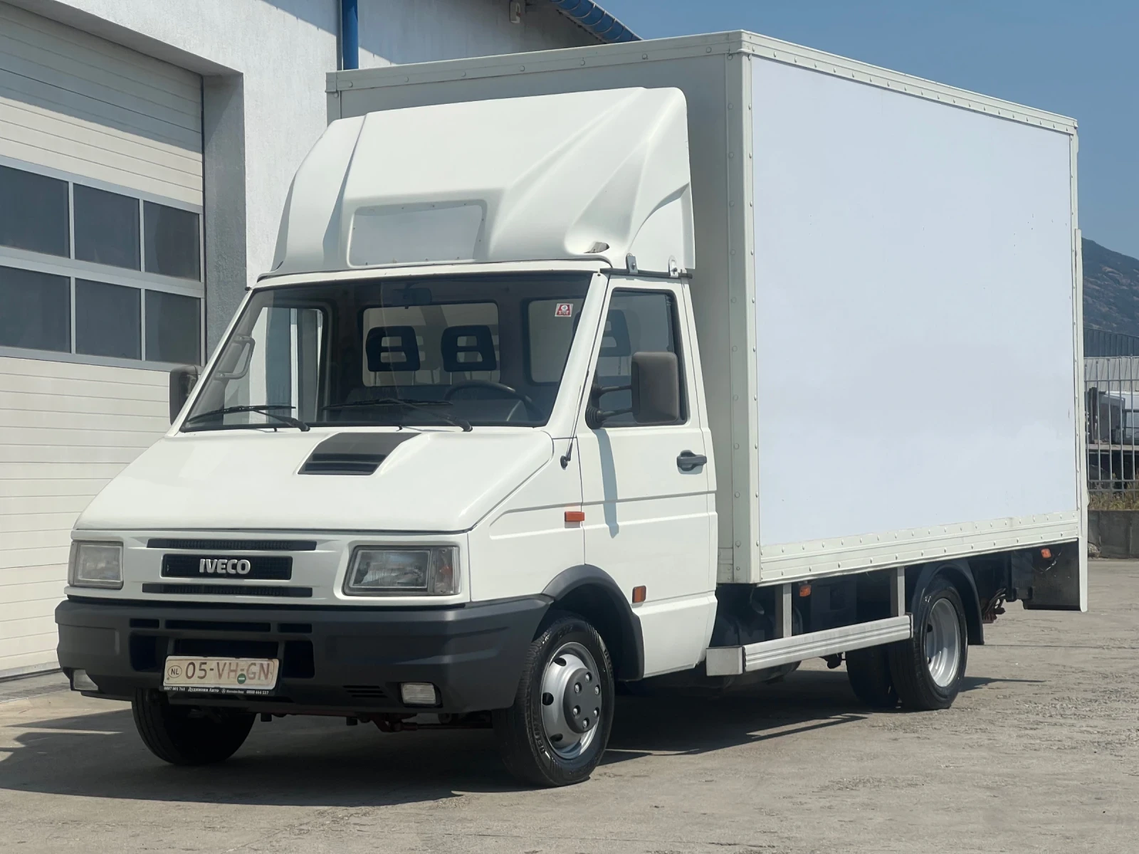 Iveco Daily 2.8 Turbo / Падащ борд, Дв.гума 3.5т, снимка 3 - Бусове и автобуси - 55706661