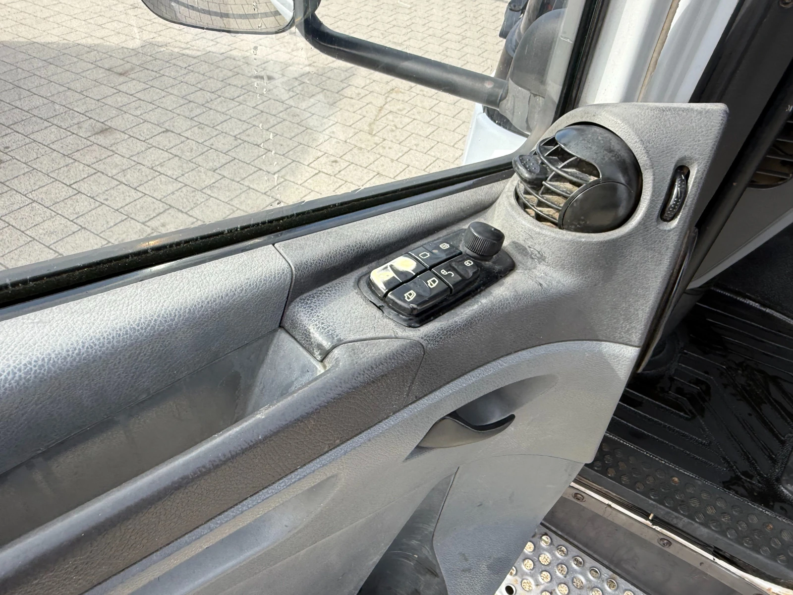 Mercedes-Benz Atego 824 Bluetec4 3-����� 4.00�. | Mobile.bg � ����������� 16