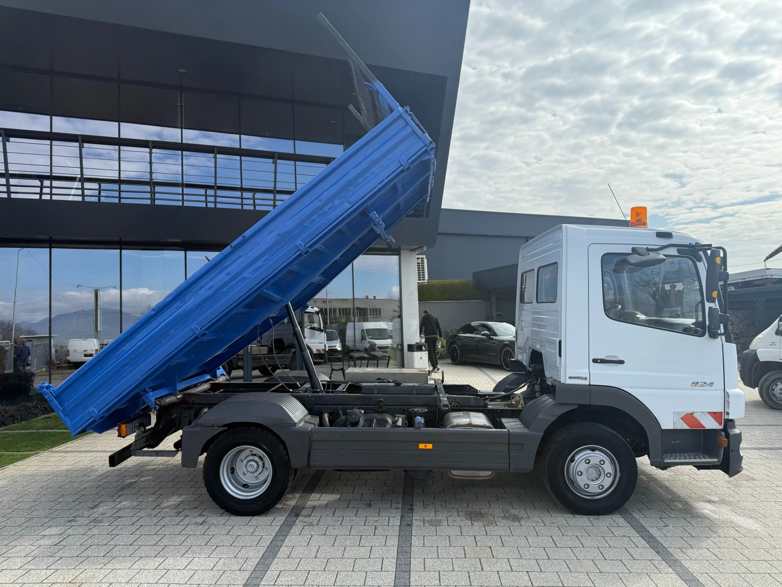 Mercedes-Benz Atego 824 Bluetec4 3-����� 4.00�. | Mobile.bg � ����������� 9