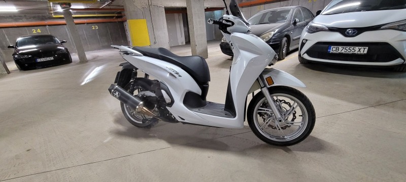 Honda Sh 350 sh + sport auspuff 1000 км new, снимка 2 - Мотоциклети и мототехника - 46192443