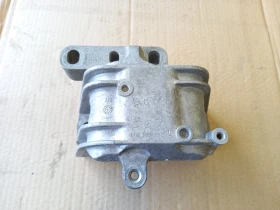 Тампон мотор,двигател Фолксваген Голф 5 1.6Б (ч)