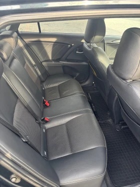 Toyota Avensis 1.8 I 147к.с., снимка 10