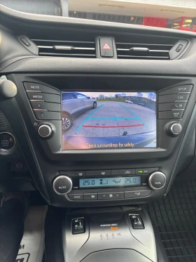 Toyota Avensis 1.8 I 147к.с., снимка 4