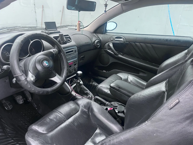 Alfa Romeo Gt, снимка 2 - Автомобили и джипове - 47900660