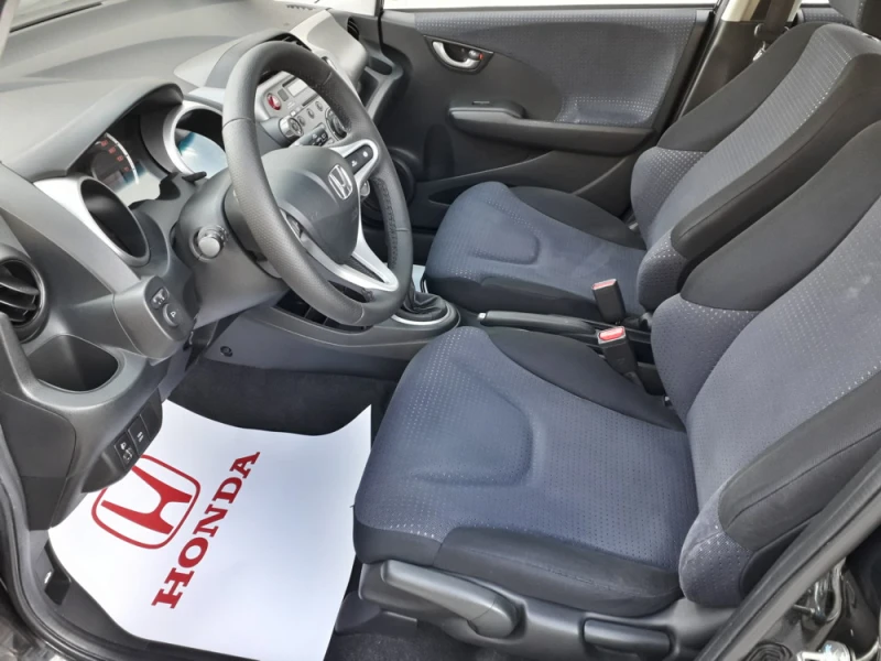 Honda Jazz 1.2 i-VTEC Trend MT, снимка 13 - Автомобили и джипове - 47665512