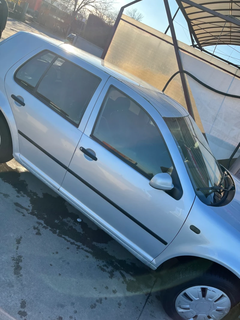 VW Golf, снимка 4 - Автомобили и джипове - 47991431