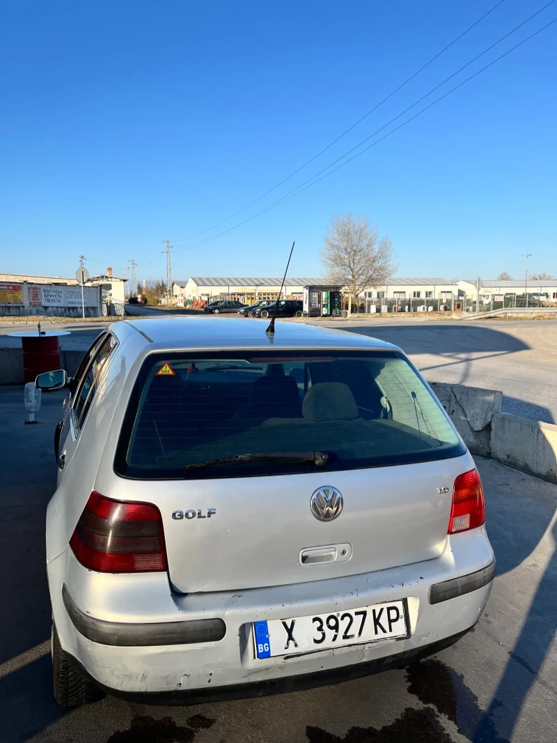 VW Golf, снимка 1 - Автомобили и джипове - 47991431