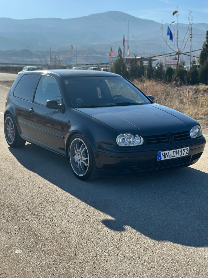 VW Golf 1.6i , снимка 3 - Автомобили и джипове - 48016502