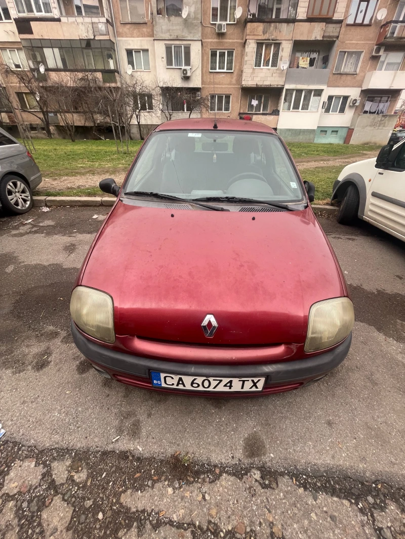 Renault Clio 1.4, снимка 1 - Автомобили и джипове - 48220577