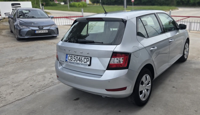 Skoda Fabia ГАРАНЦИЯ 07.2026г., снимка 4 - Автомобили и джипове - 50384580
