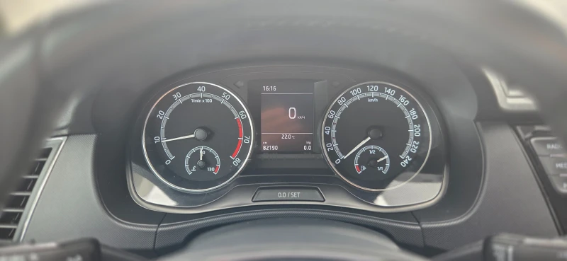 Skoda Fabia ГАРАНЦИЯ 07.2026г., снимка 12 - Автомобили и джипове - 50384580