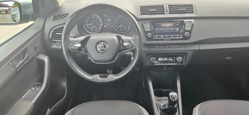 Skoda Fabia ГАРАНЦИЯ 07.2026г., снимка 11 - Автомобили и джипове - 50384580