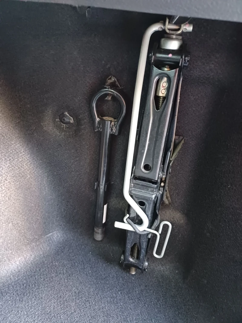 Dacia Logan Logan MCV, снимка 15 - Автомобили и джипове - 51472711