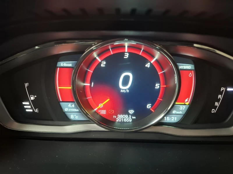 Volvo V60 2.4 D6 Plug in hibryd AWD 283 к с, снимка 7 - Автомобили и джипове - 52530316