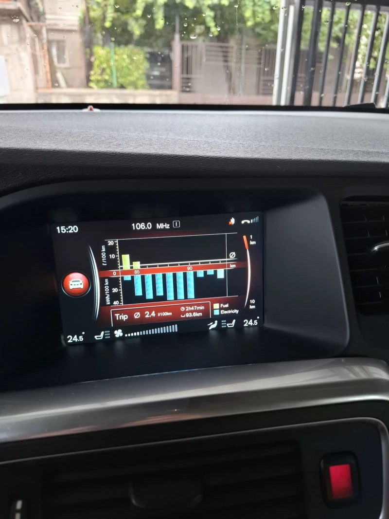 Volvo V60 2.4 D6 Plug in hibryd AWD 283 к с, снимка 6 - Автомобили и джипове - 52530316