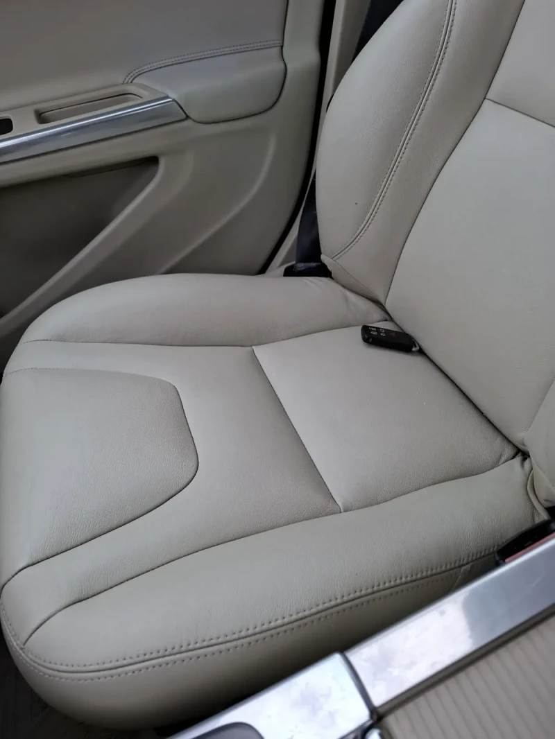 Volvo V60 2.4 D6 Plug in hibryd AWD 283 к с, снимка 5 - Автомобили и джипове - 52530316