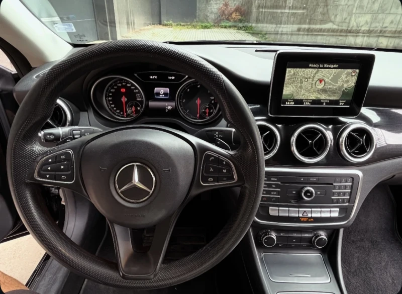 Mercedes-Benz CLA 200 Shooting Brake/ Parking Assist , снимка 7 - Автомобили и джипове - 52312304