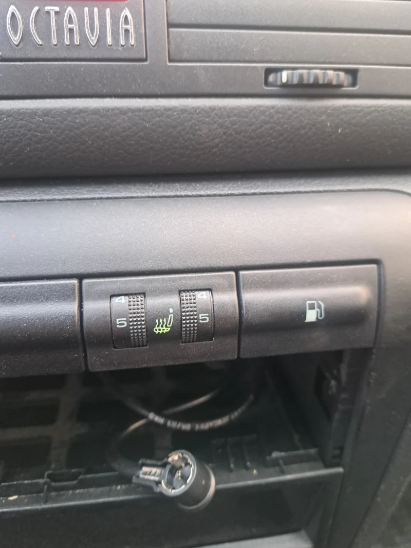 Skoda Octavia, снимка 15 - Автомобили и джипове - 53478824