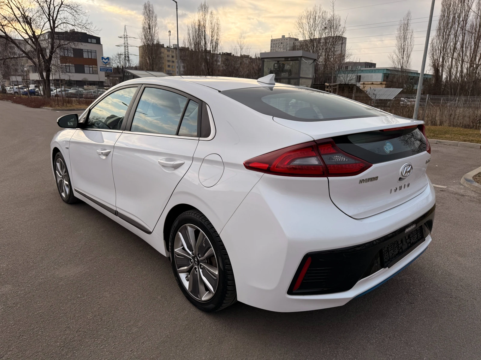 Hyundai Ioniq 1.6HYBRID* EURO6B*  - изображение 6