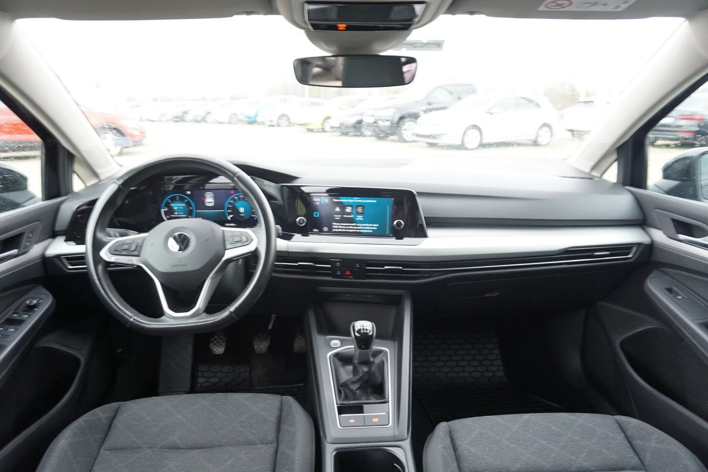 VW Golf 8 Life 2.0 TDI SCR - изображение 4