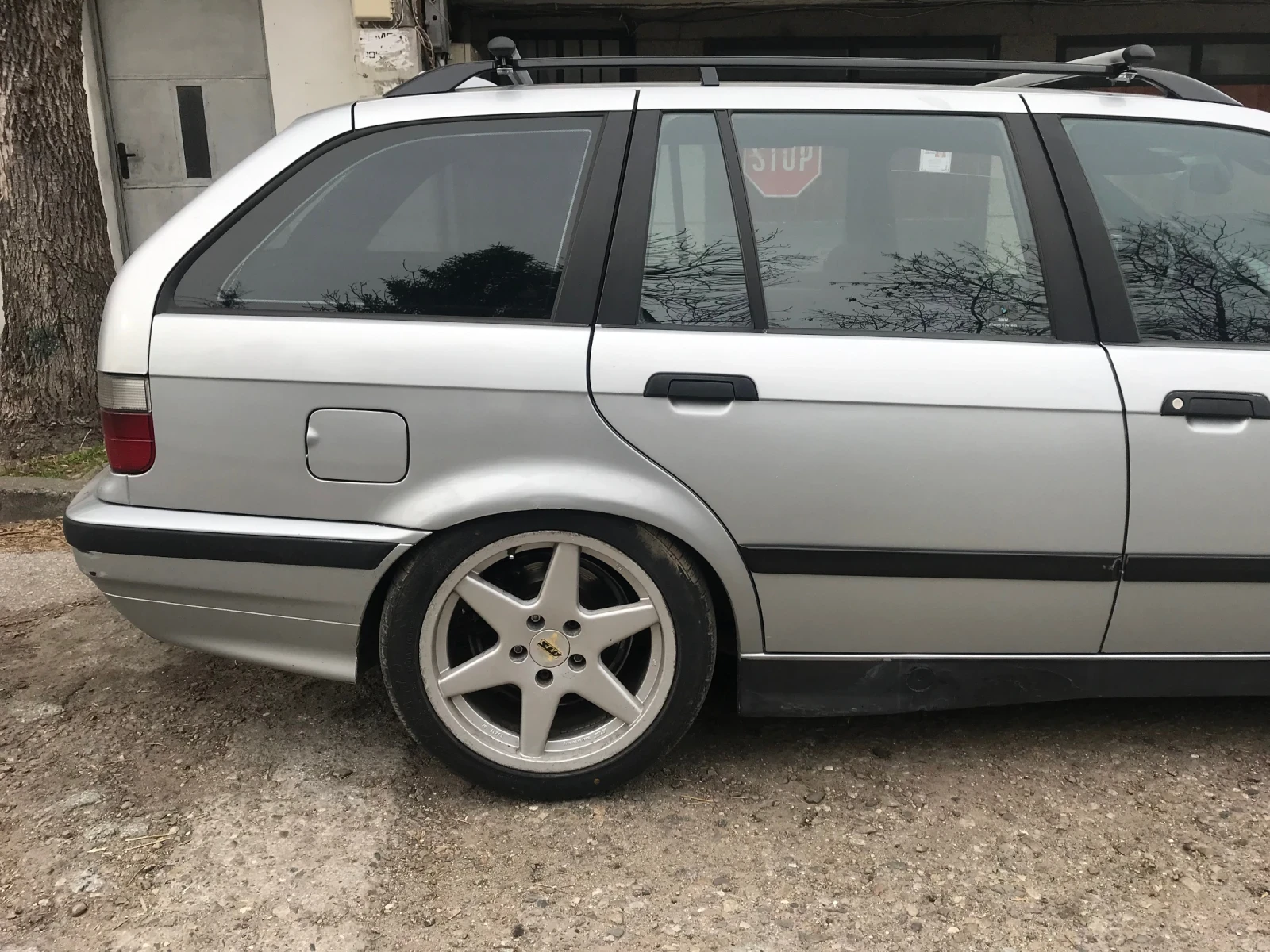 BMW 320  - изображение 5