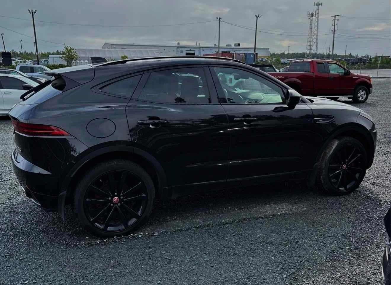 Jaguar E-pace * * CARFAX * *   * *  | Mobile.bg   4