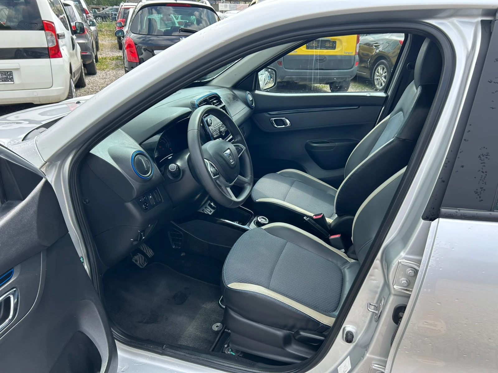 Dacia Spring 27kw, снимка 9 - Автомобили и джипове - 53808614