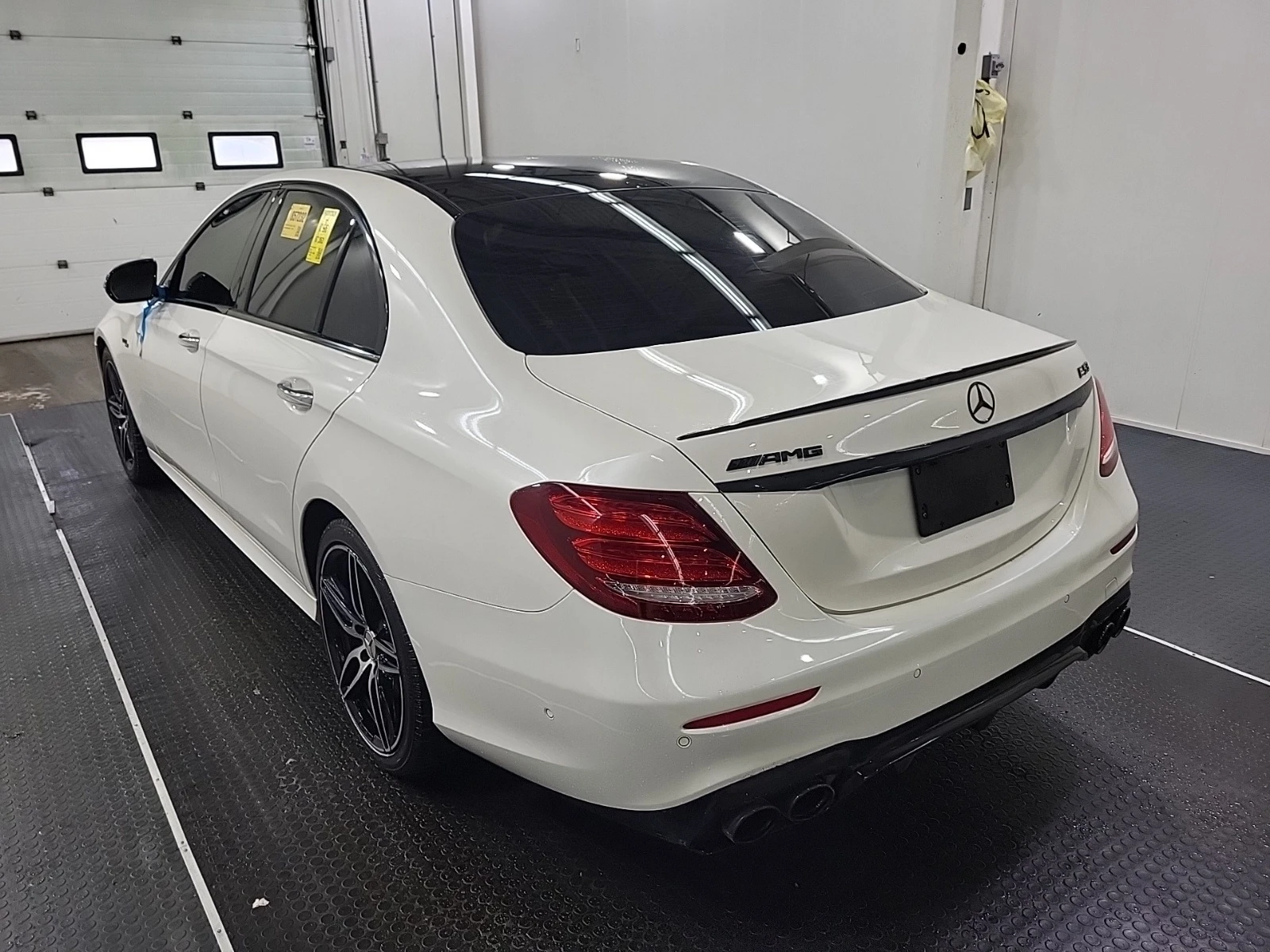 Mercedes-Benz E 53 AMG * * CARFAX * * АВТО КРЕДИТ * * , снимка 6 - Автомобили и джипове - 54087243