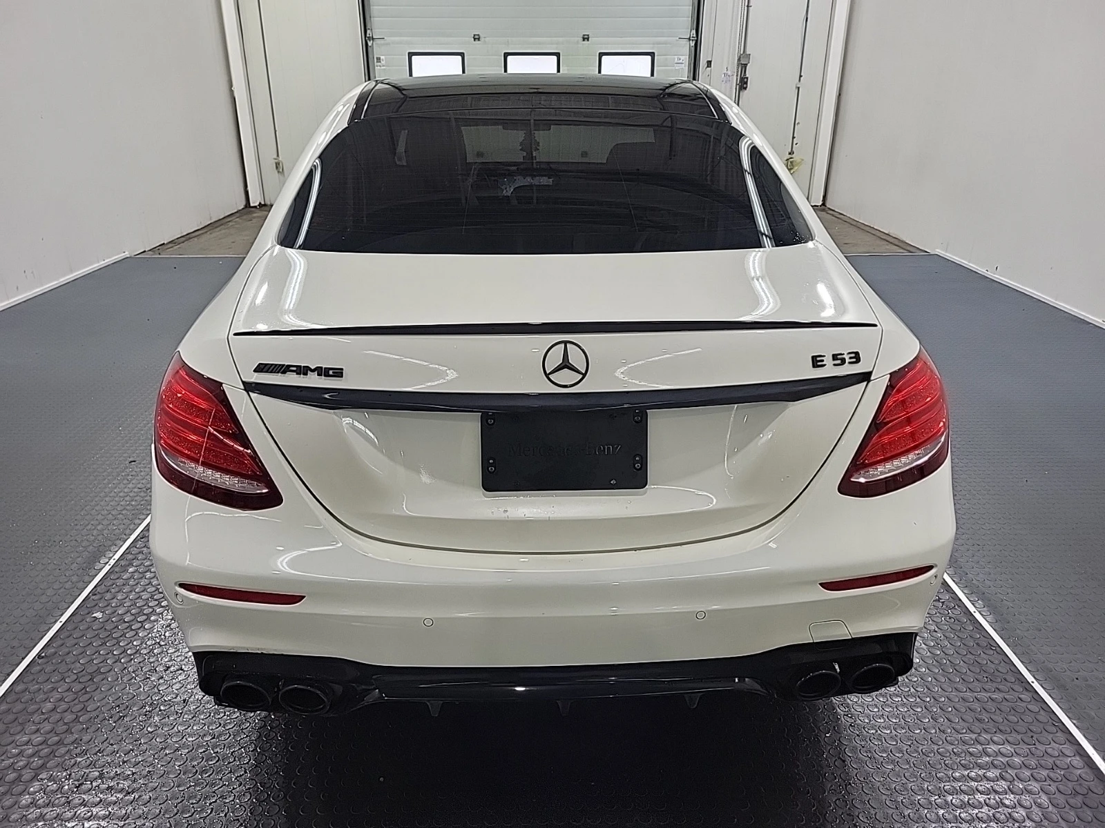 Mercedes-Benz E 53 AMG * * CARFAX * * АВТО КРЕДИТ * * , снимка 2 - Автомобили и джипове - 54087243