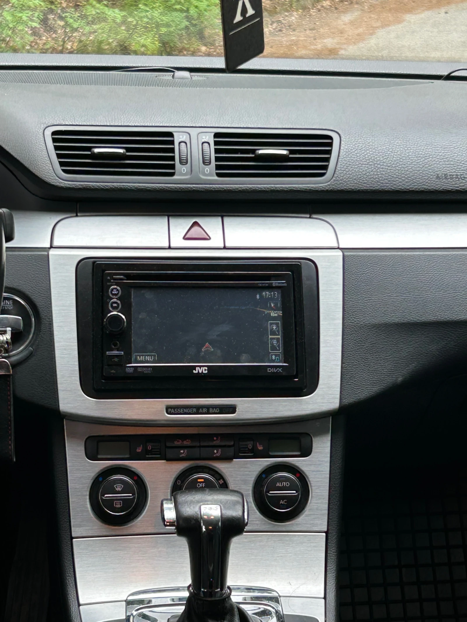 VW Passat 2.0 TDI, снимка 8 - Автомобили и джипове - 54305893