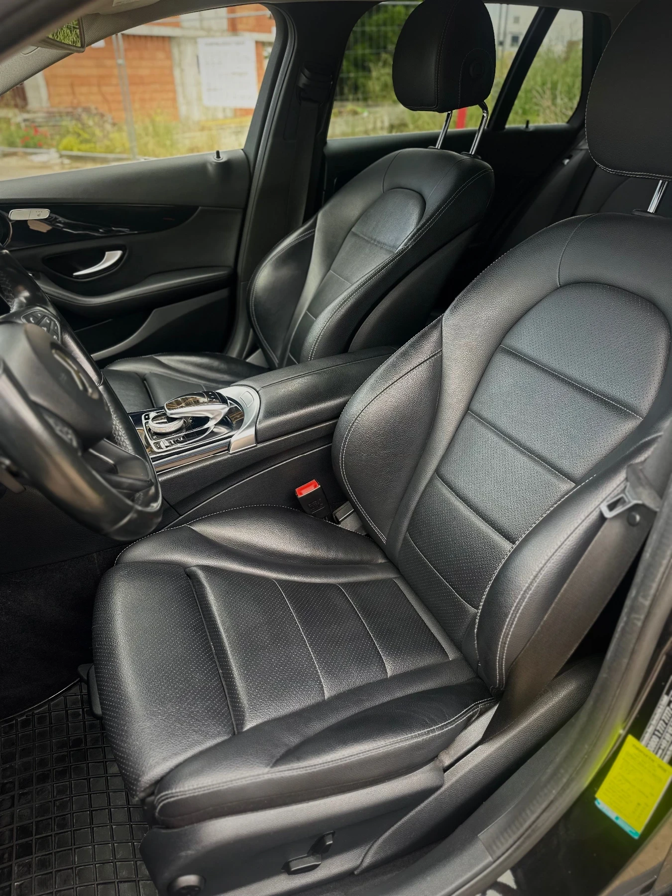 Mercedes-Benz C 220 C63 AMG pack-Distronic-Navi-Ambient, снимка 10 - Автомобили и джипове - 54659288