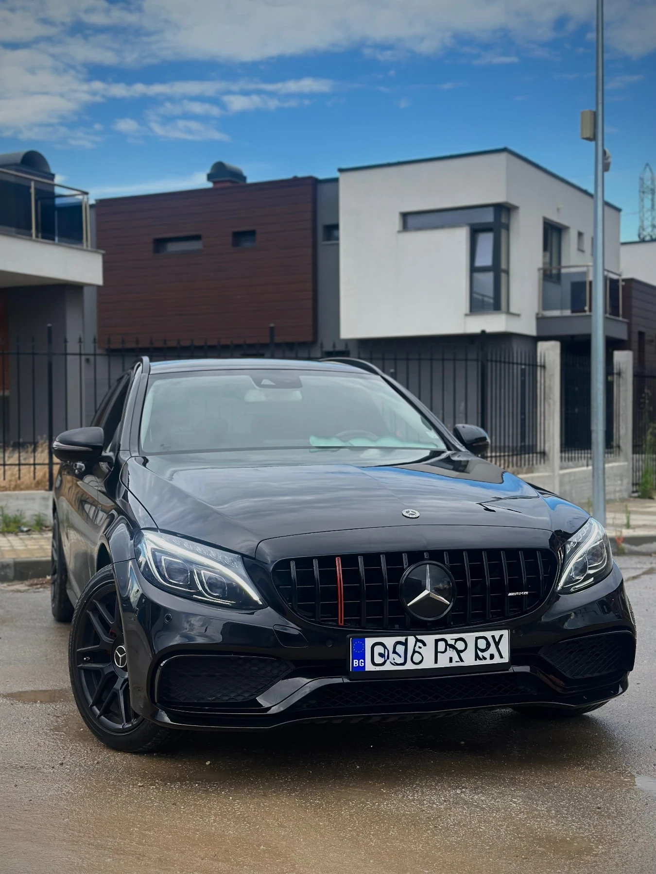 Mercedes-Benz C 220 C63 AMG pack-Distronic-Navi-Ambient, снимка 2 - Автомобили и джипове - 54659288