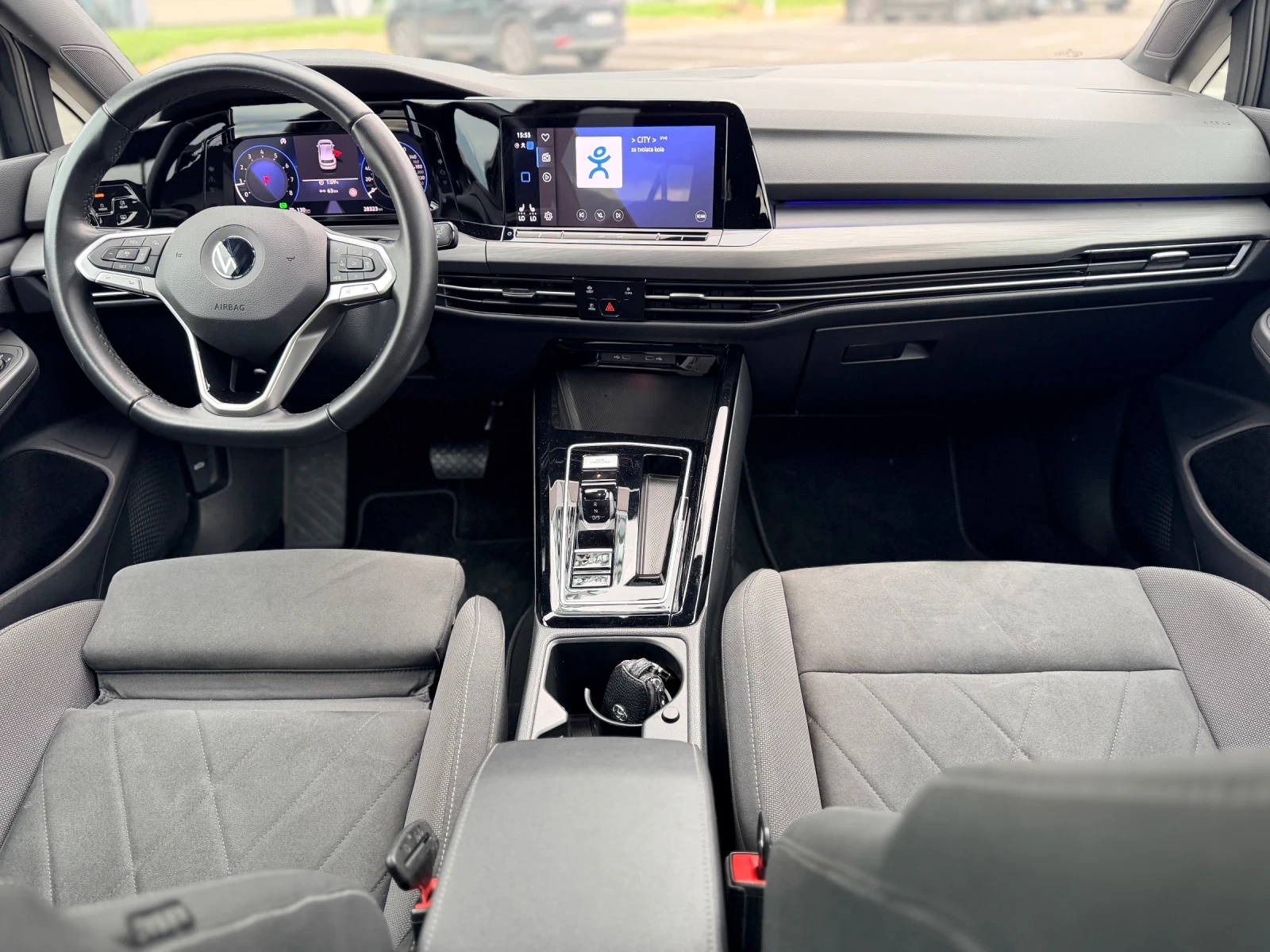 VW Golf 2.0TSI-4Motion-Лизинг през Уникредит , снимка 11 - Автомобили и джипове - 54869113