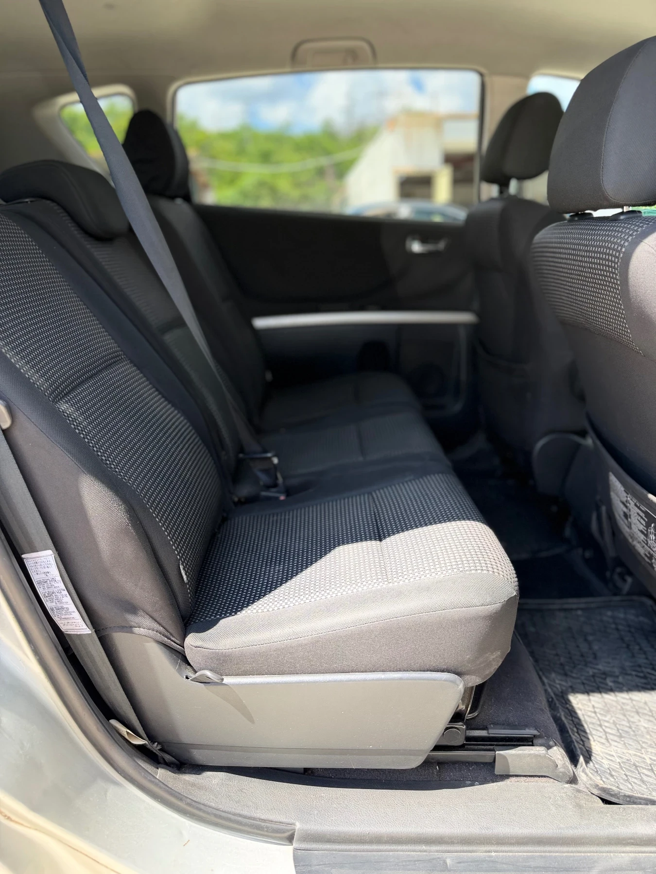 Toyota Corolla verso 2.2 136 / 6+ 1, снимка 11 - Автомобили и джипове - 54892890