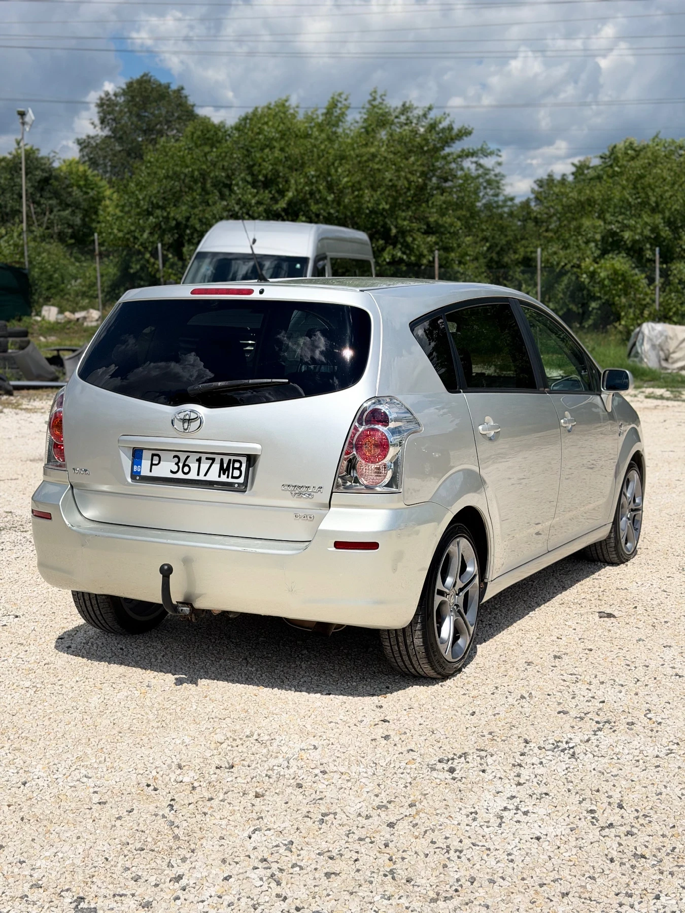 Toyota Corolla verso 2.2 136 / 6+ 1, снимка 4 - Автомобили и джипове - 54892890