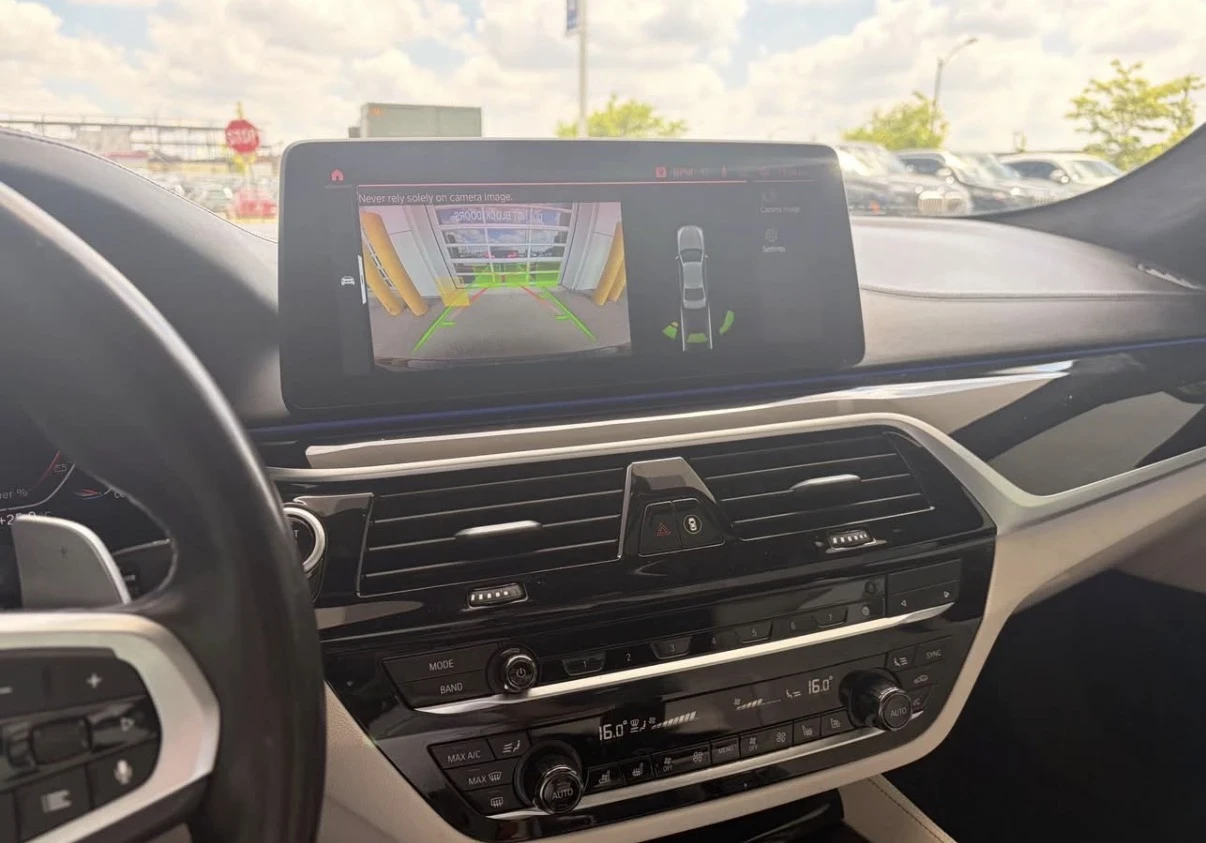 BMW 540 I * XDRIVE * ОБДУХВАНЕ * HUD * DRIVER PACKAGE * , снимка 9 - Автомобили и джипове - 55330983