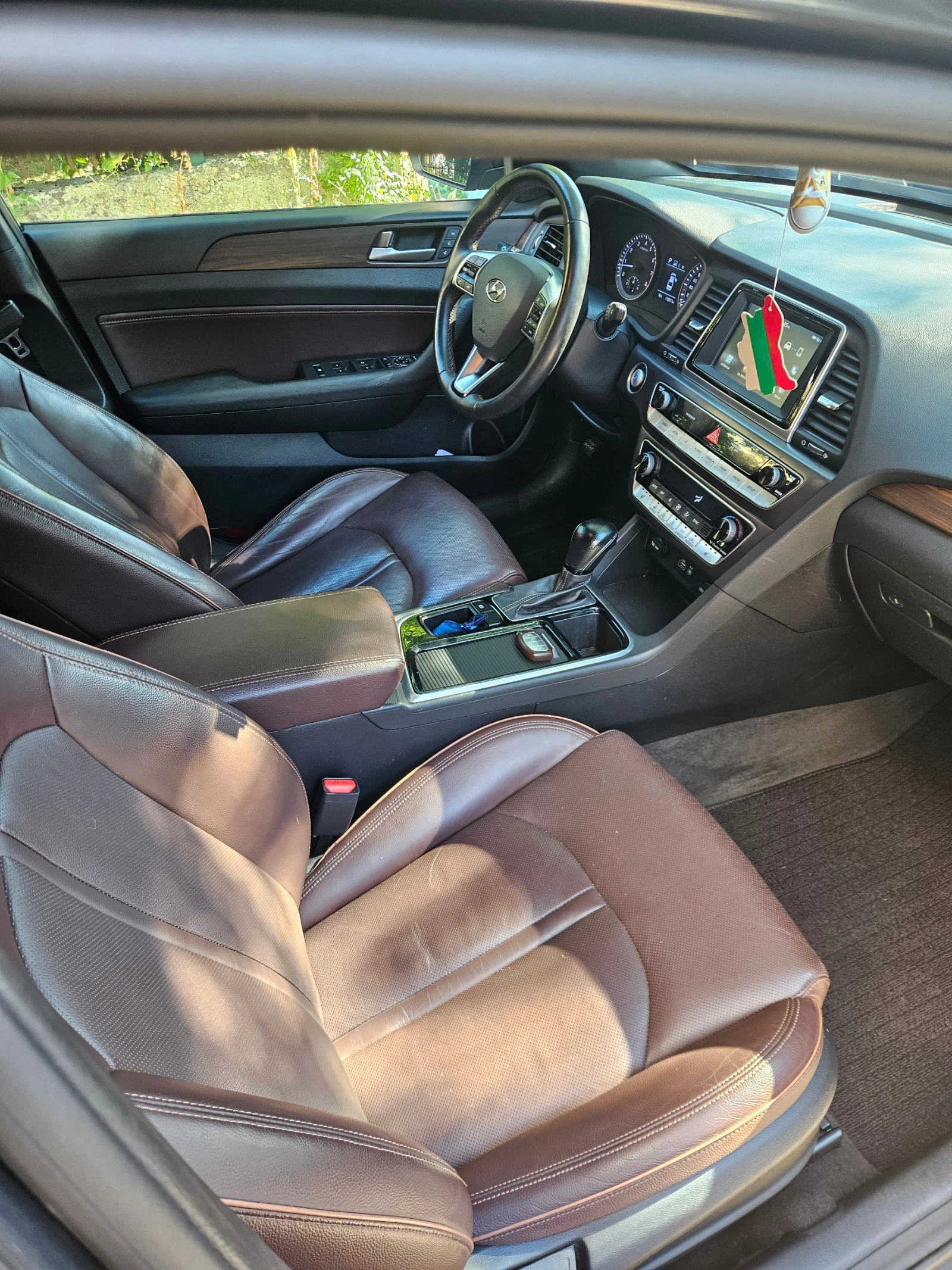 Hyundai Sonata, снимка 8 - Автомобили и джипове - 55598683