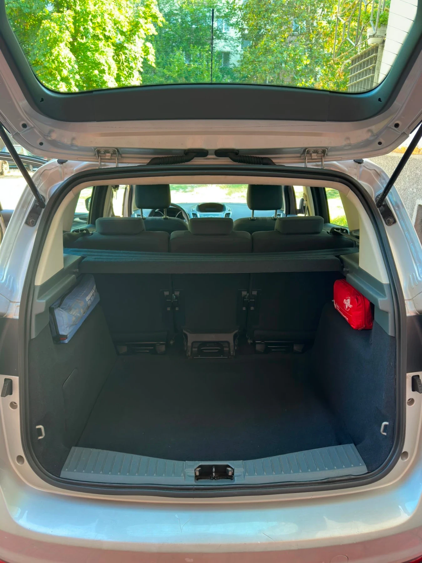 Ford C-max 2.0TDI Камера/Парктроник/Автопилот/Клима/140кс, снимка 9 - Автомобили и джипове - 55775525