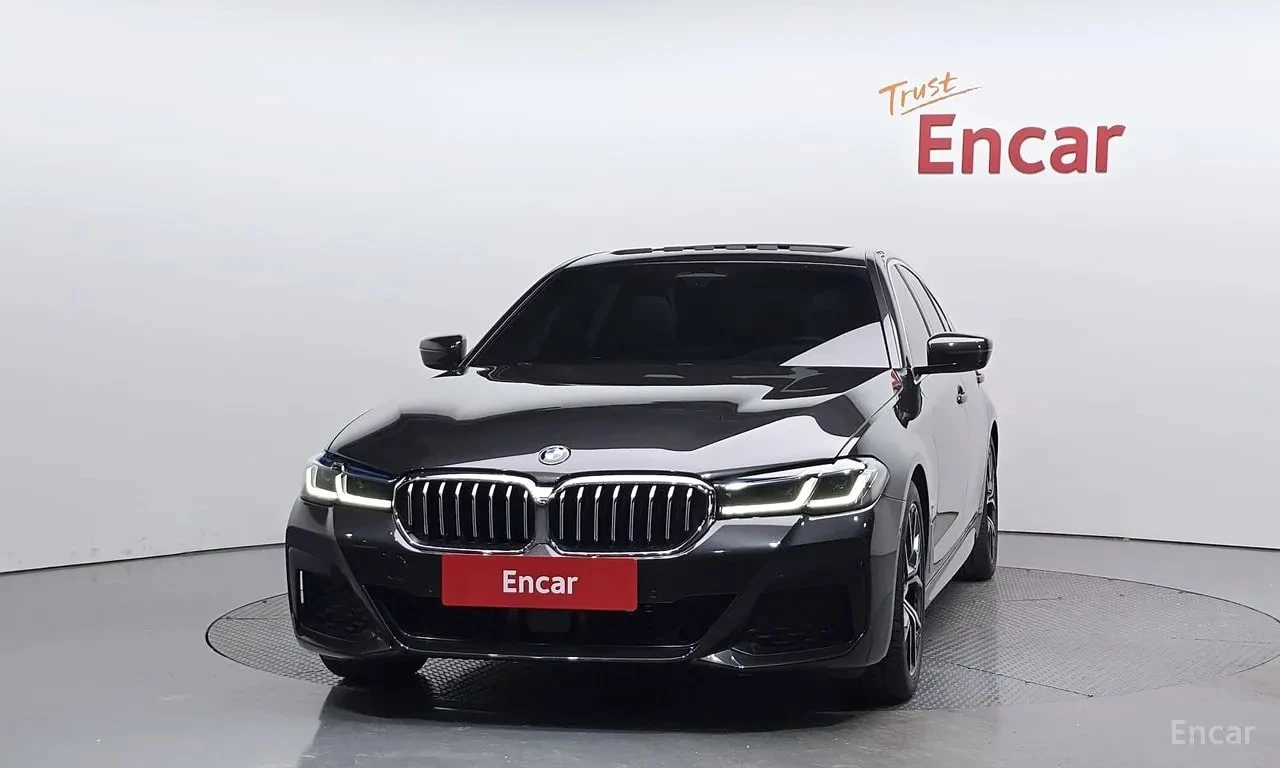 BMW 530 i M-Sport PKG| HUD| PANO| AMBIENT| , снимка 3 - Автомобили и джипове - 55822824
