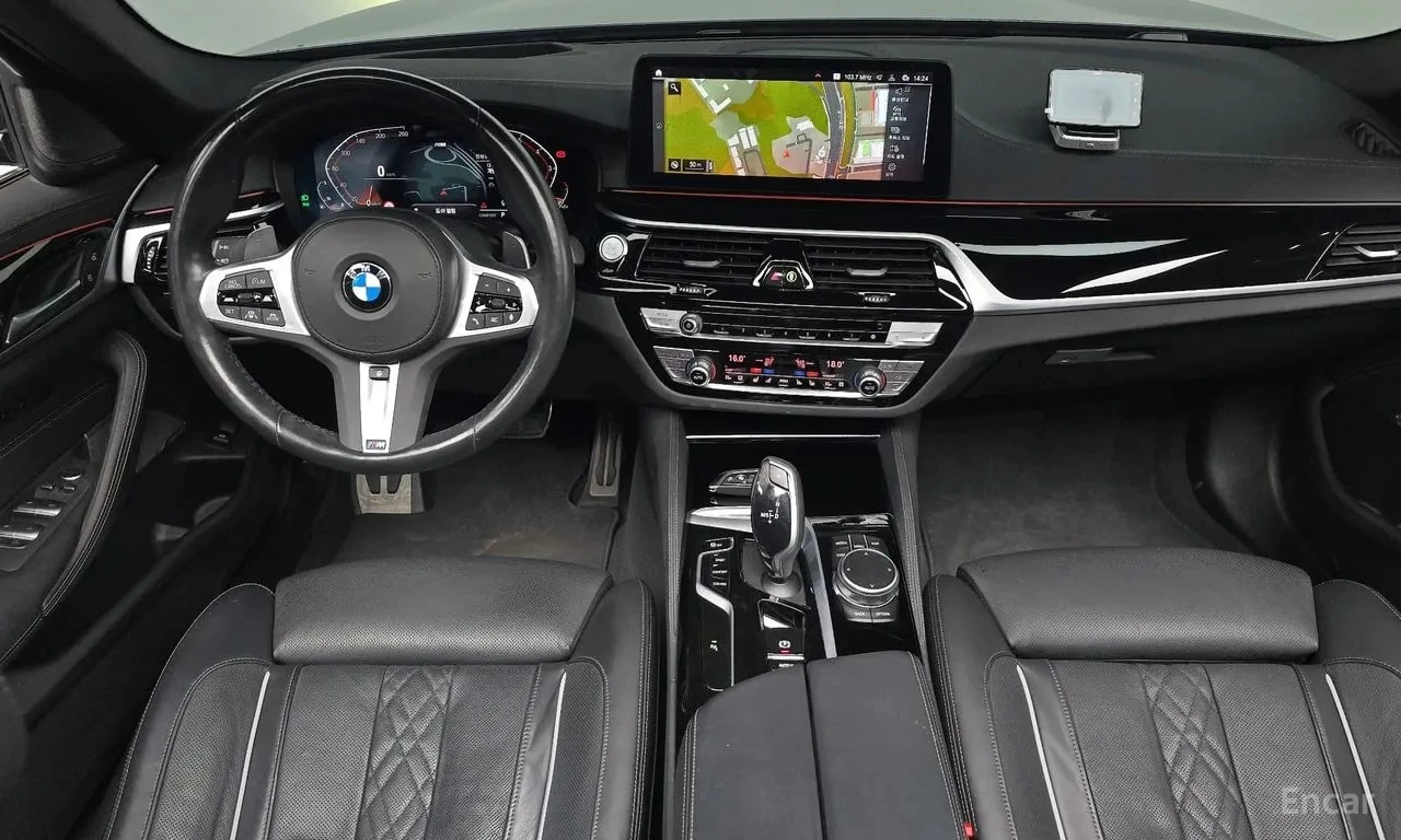 BMW 530 i M-Sport PKG| HUD| PANO| AMBIENT| , снимка 7 - Автомобили и джипове - 55822824