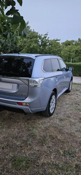 Mitsubishi Outlander 2.0 Full PHEV Plug-in Hybrid 4X4 F - 23850 лв. - 17523745 5