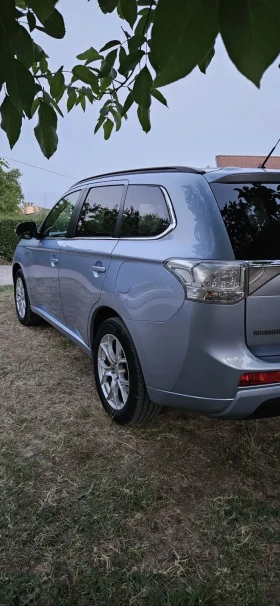 Mitsubishi Outlander 2.0 Full PHEV Plug-in Hybrid 4X4 F - 23850 лв. - 17523745 3