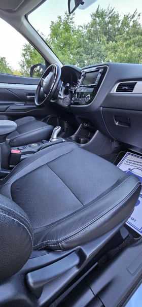 Mitsubishi Outlander 2.0 Full PHEV Plug-in Hybrid 4X4 F - 23850 лв. - 17523745 14